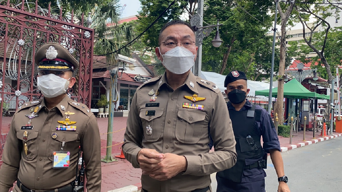 ตร.เตรียมพร้อมชุมนุมแยกราชประสงค์ -การข่าวเตรียมสาดสีใส่ป้าย