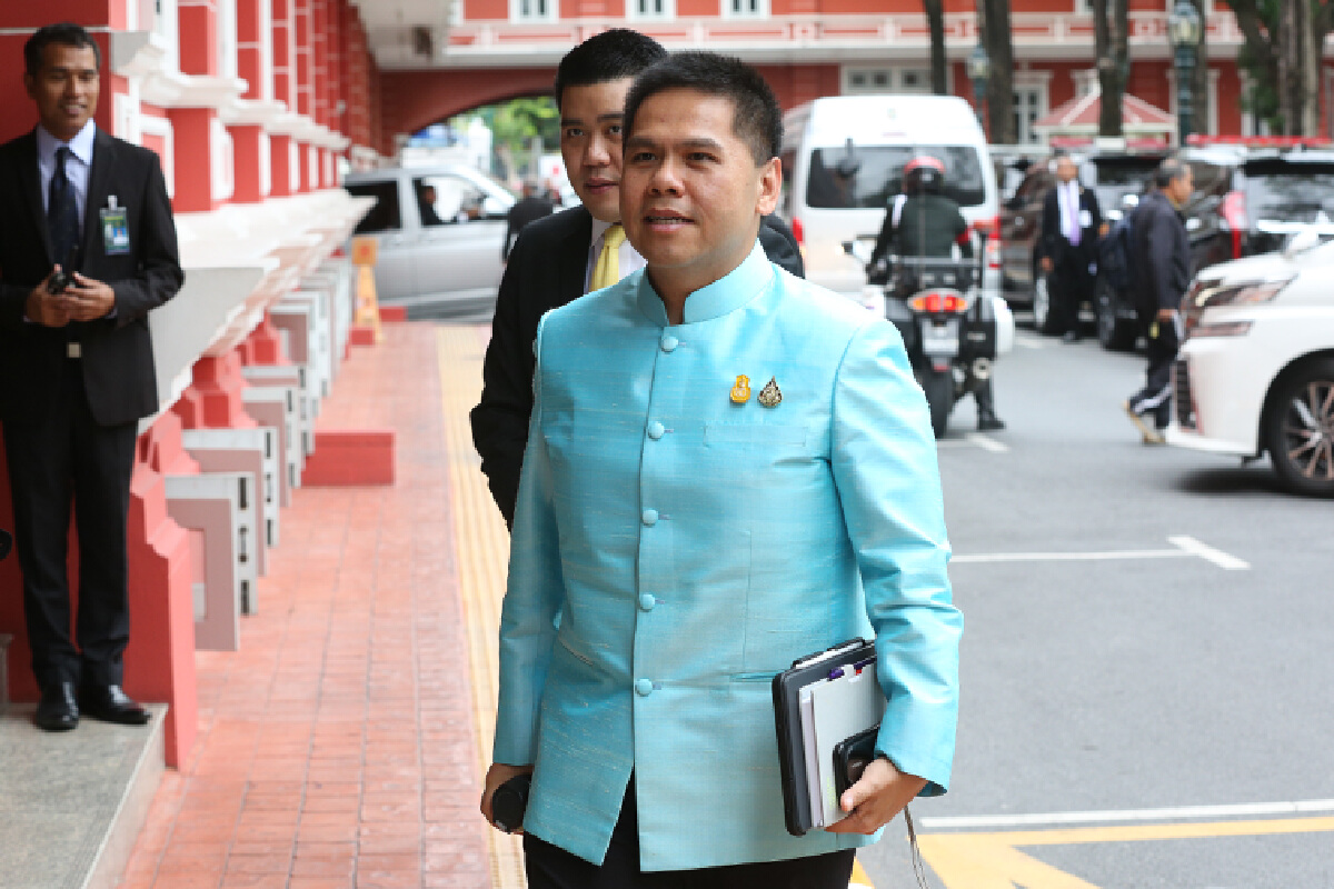 วราวุธ ศิลปอาชา