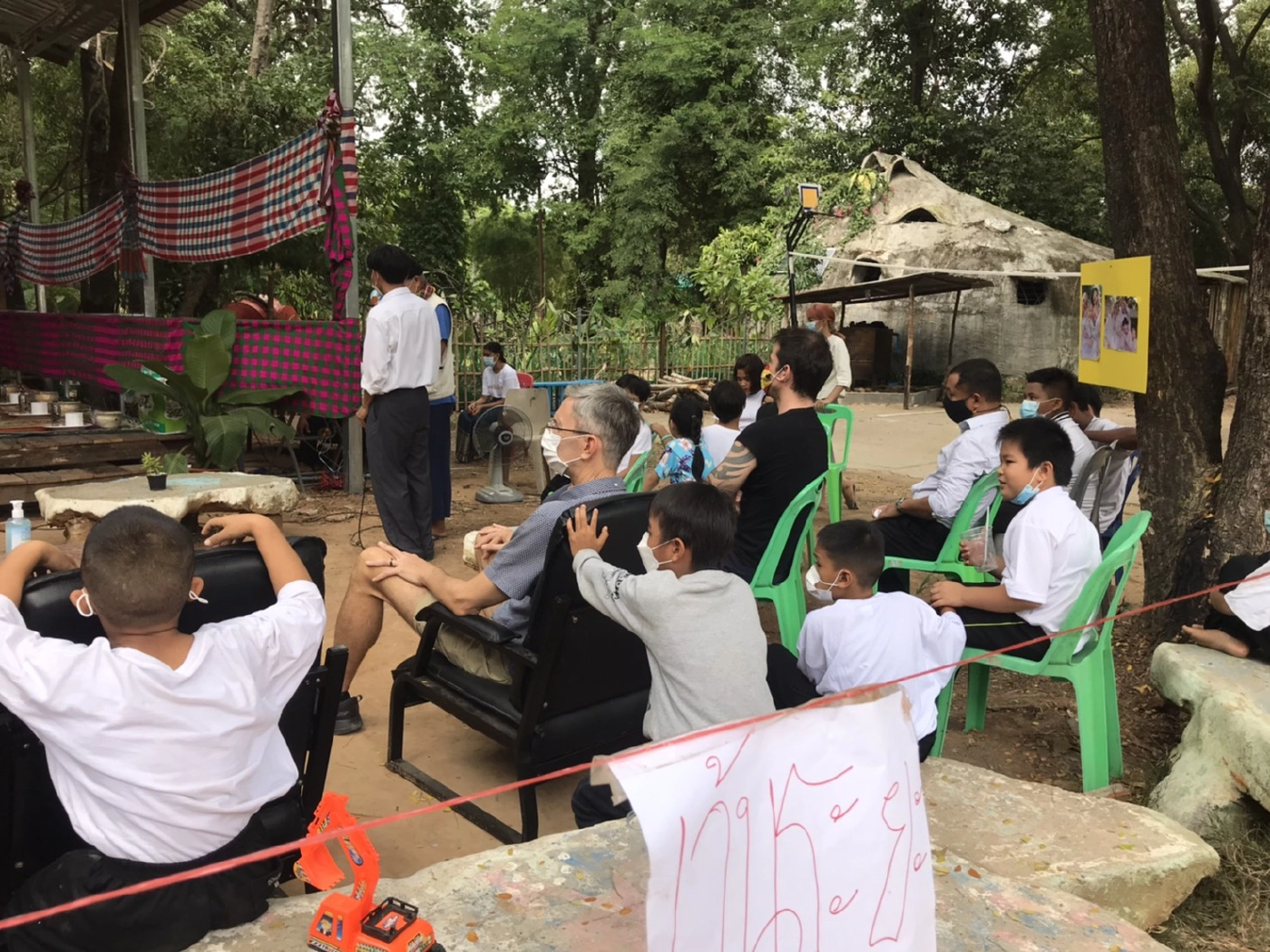 บ้านลูกรักจัดผ้าป่านมผงระดมทุนช่วยเหลือเด็ก