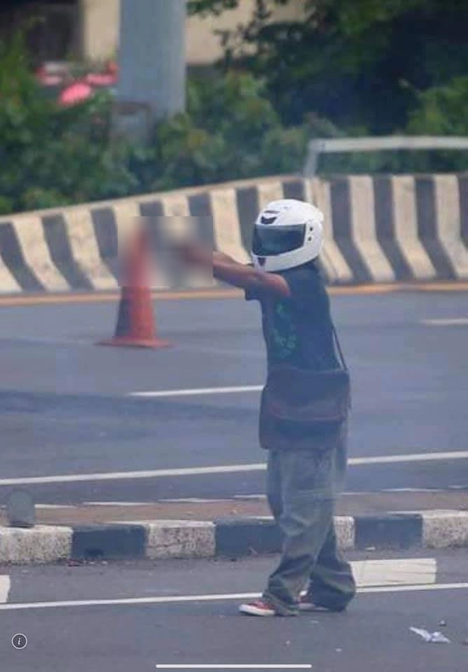 สรุปไทม์ไลน์ม็อบ 29 ส.ค. บริเวณแยกดินแดง ม็อบไม่ยอมสลายตัว