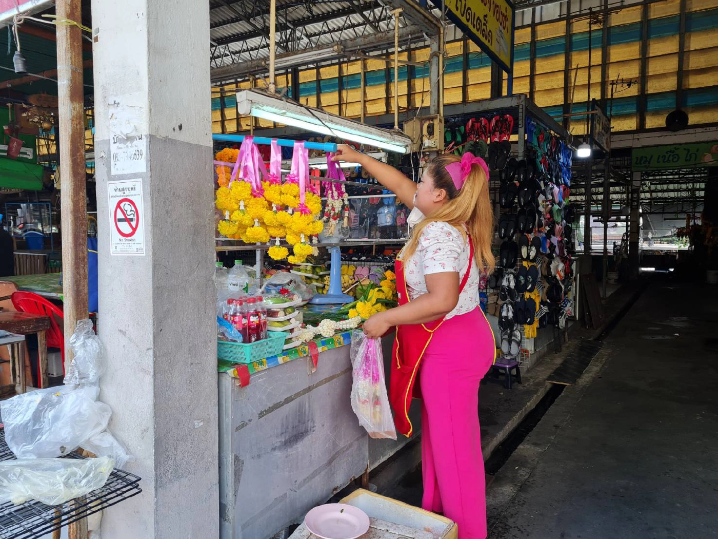 พ่อค้าแม่ เฮ เทศบาลนครโคราชยกเว้นค่าเช่าแผงในตลาดสด 4 เดือน