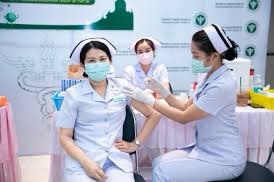 บุคลากรทางการแพทย์ ทวงไฟเซอร์ให้ด่านหน้า