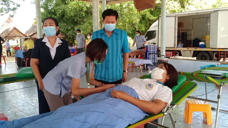 ชาวมหาสารคามบริจาคเลือดช่วงวิกฤตโควิดถวายเป็นพระราชกุศลวันแม่