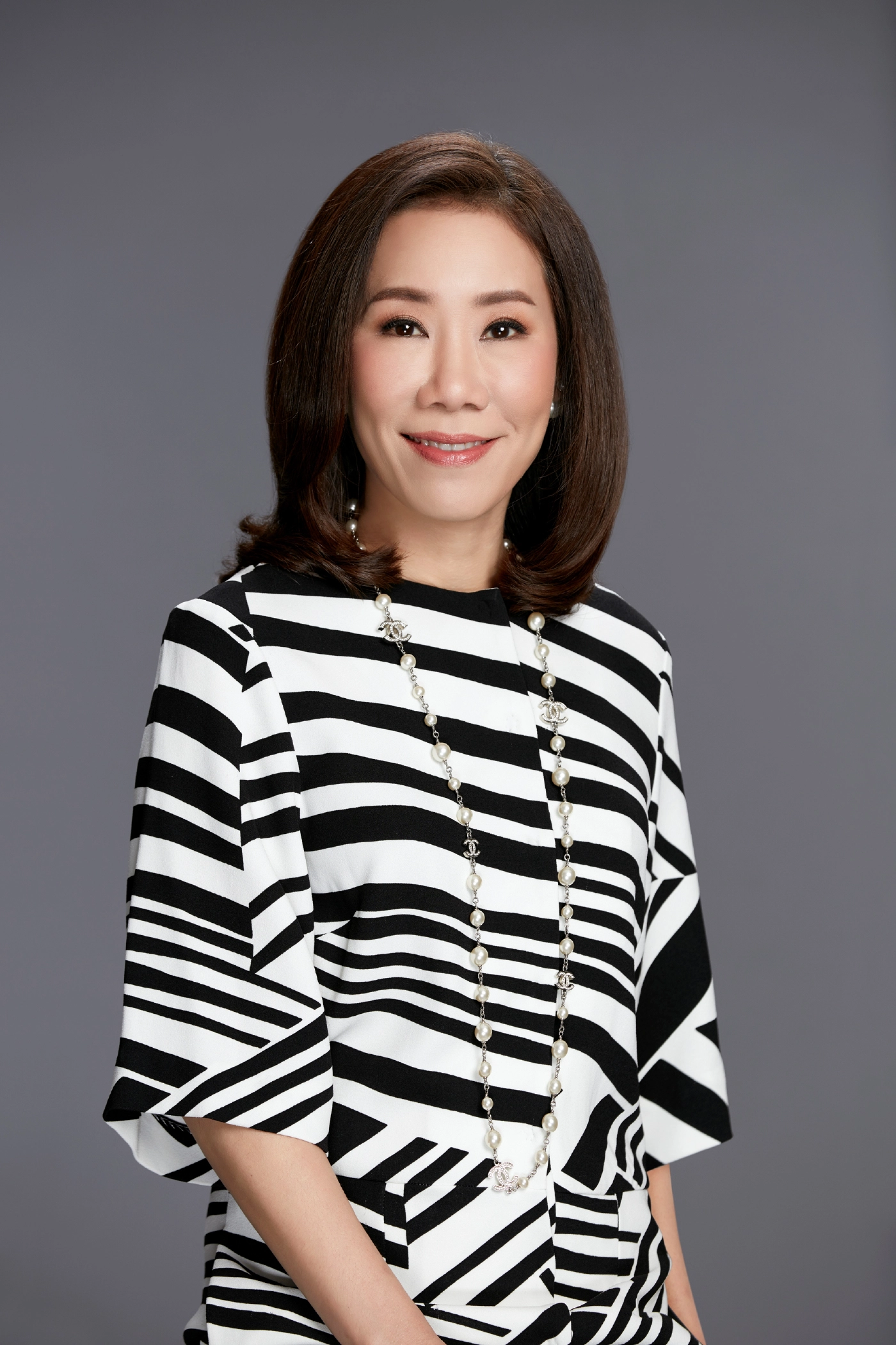 ชนิสา แก้วเรือน รองกรรมการผู้จัดการอาวุโสสายการตลาดและธุรกิจ บริษัท สยามพิวรรธน์ จำกัด