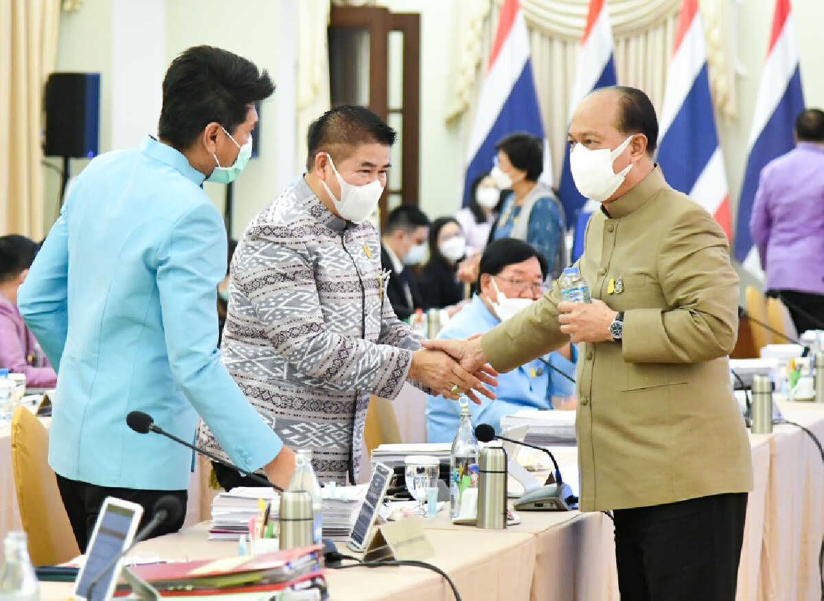 เว็บทำเนียบโชว์เอง !  “บิ๊กป๊อก” จับมือ “บิ๊กนัส” สยบเกาเหลาชิงเก้าอี้ “มท.1”