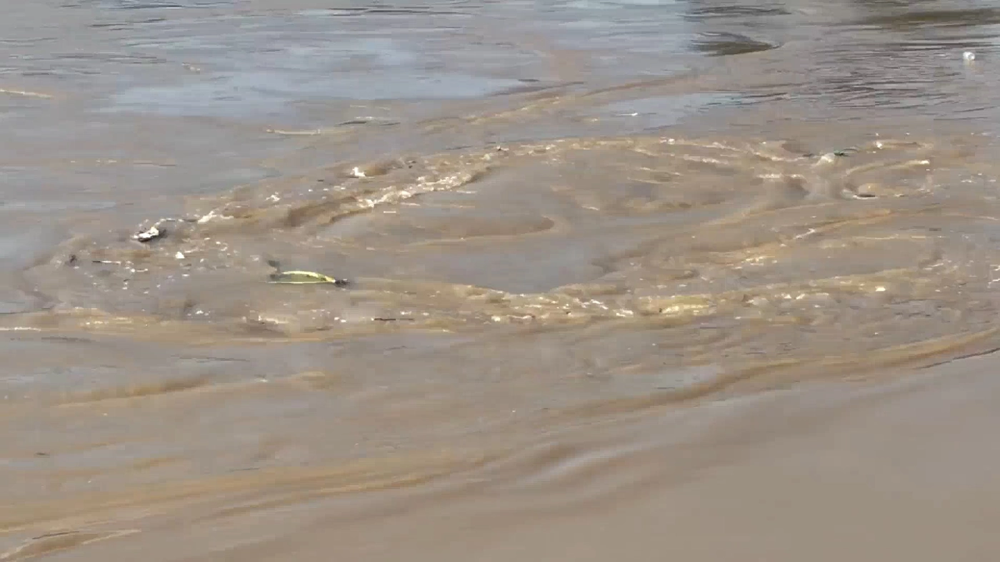 เร่งค้นหาร่างคนขับเรือ เจ้าท่าเตรียมขอให้หยุดเดินเรือช่วงน้ำหลาก