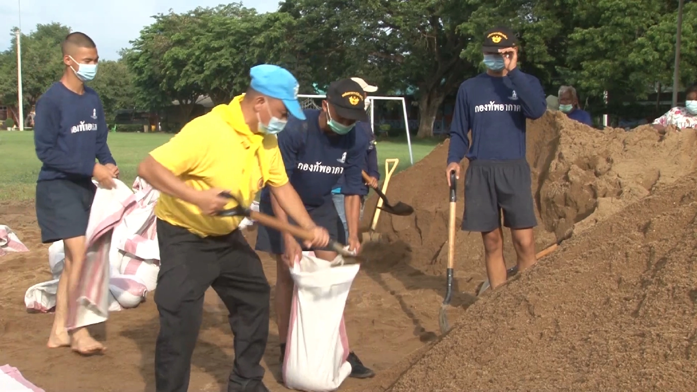 ทหารกองพันซ่อมบำรุงเครื่องบินทหารบกลงพื้นที่ช่วยเหลือชาวบ้าน