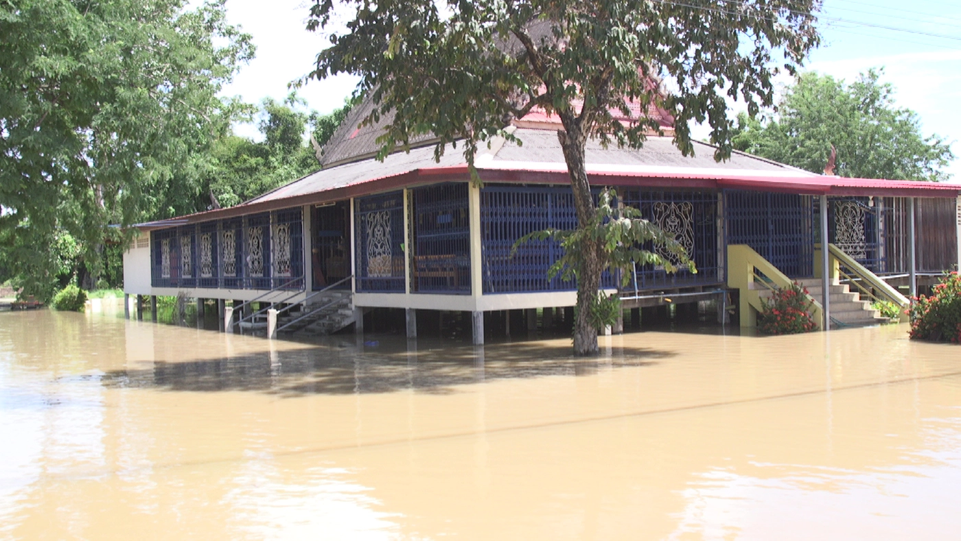 "คันคลองบุษบง"พังน้ำหลากท่วมบ้าน-ไร่นา