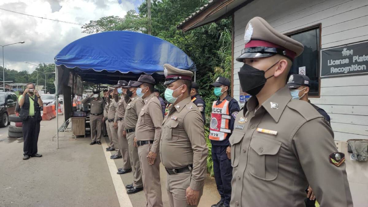 สั่งฟันดาบตำรวจรีดเงินรถบรรทุกเฟอร์นิเจอร์
