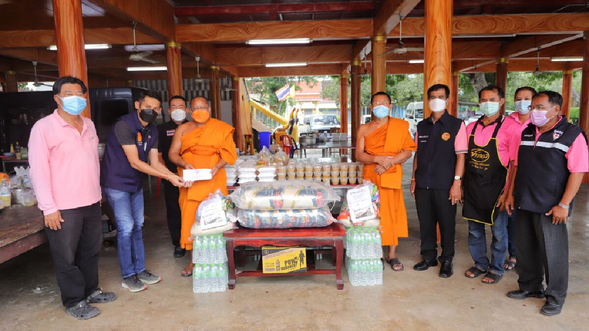 หลวงพ่อวัดราษฎร์บำรุง (วัดไก่หอบ) หนองเสือ เปิดโรงทานสู้ภัยโควิด-19