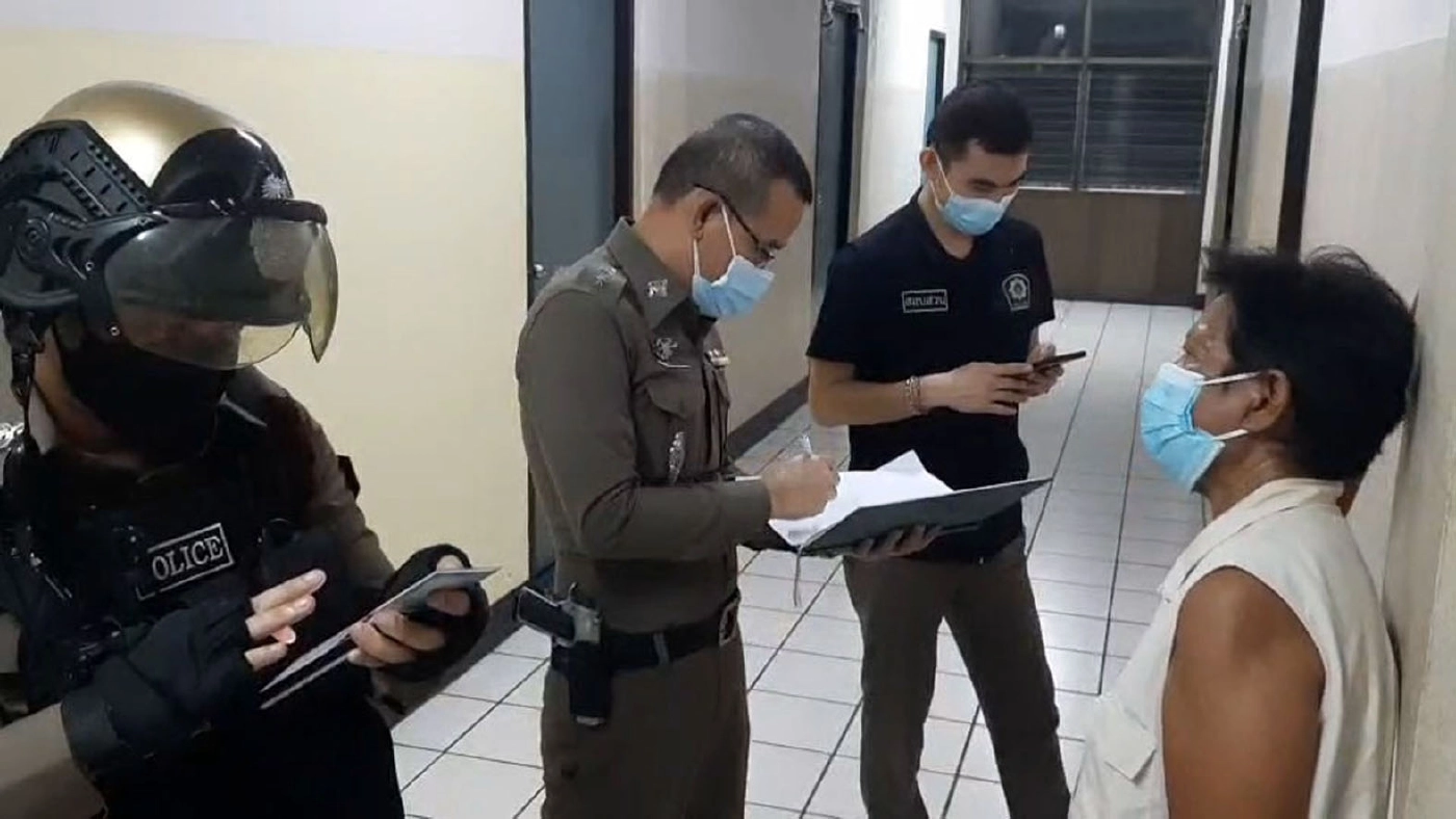 หนุ่มเมียนมาเครียดพิษโควิด-19 งานหดใช้มีดกรีดข้อมือตัวเองดับคาห้องพัก