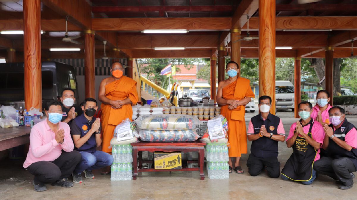 หลวงพ่อวัดราษฎร์บำรุง (วัดไก่หอบ) หนองเสือ เปิดโรงทานสู้ภัยโควิด-19