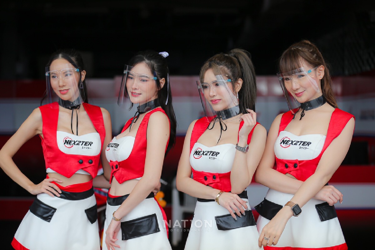 ห้ามพลาด! นางฟ้ามอเตอร์สปอร์ตคืนสนาม!! สวย เซ็กซี่ กลางฝนพรำ