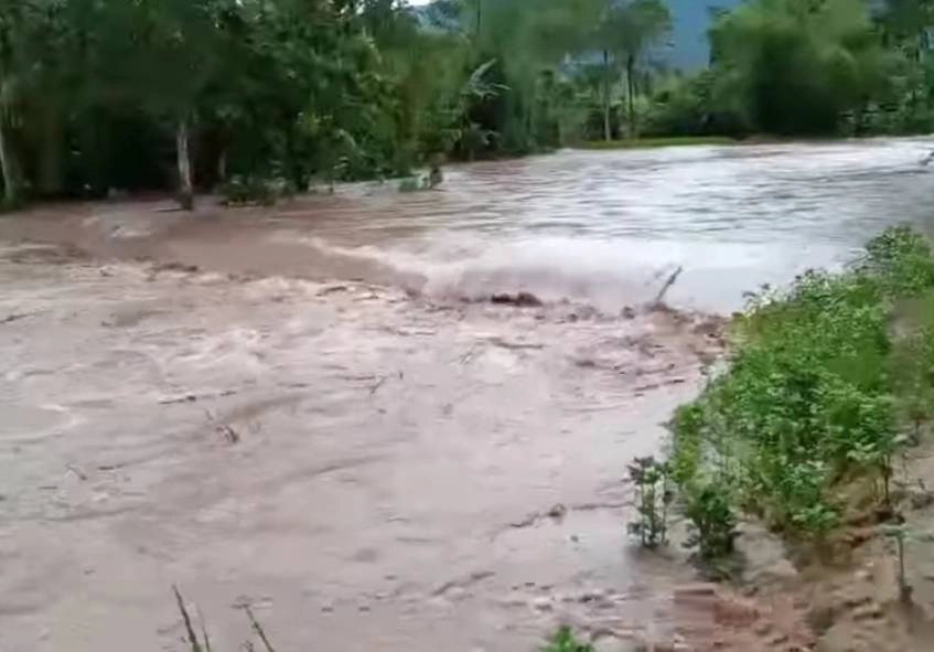 น้ำป่าทะลักจากภูกระดึงเตือนขนของขึ้นที่สูง