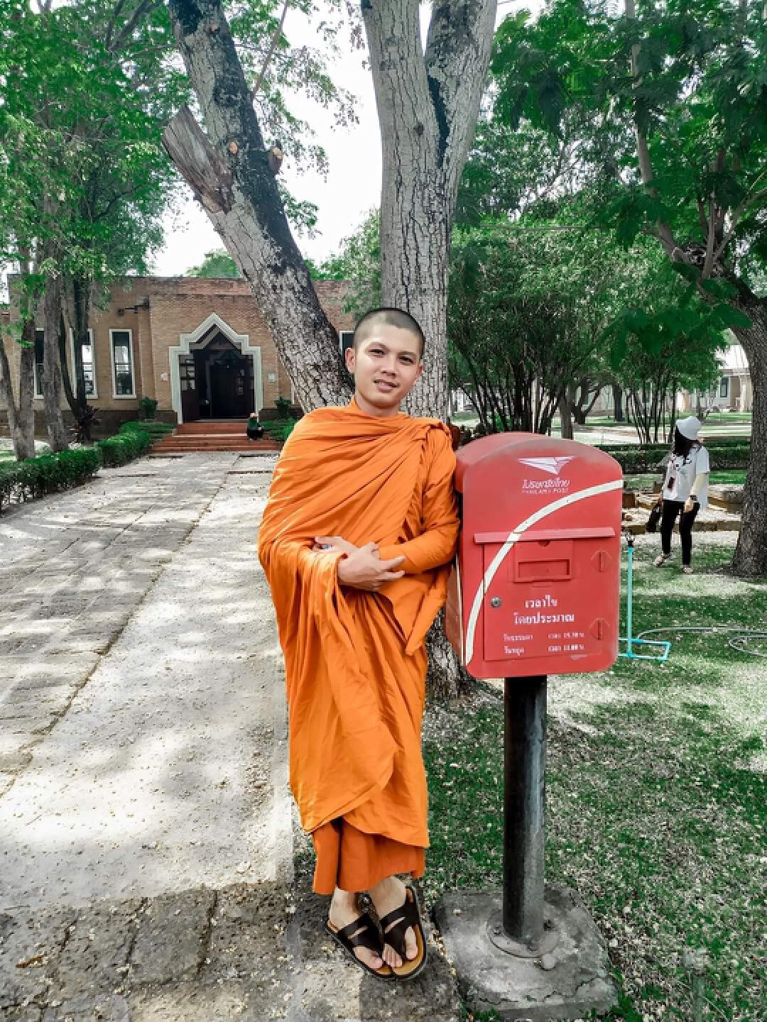พระหนุ่มสอนเชิง "สวดมนต์ไล่พายุ" ไม่มีอยู่จริง  