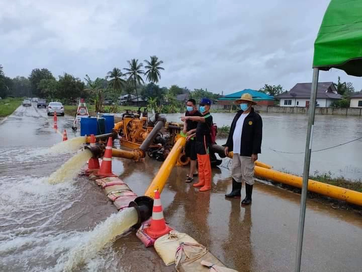 ผู้ว่าฯแก้ปัญหาน้ำเซาะถนนบ้านก้างปลา ด่านซ้าย