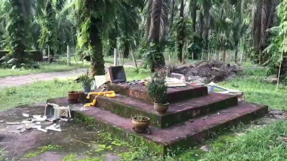 คนร้ายบุกทุบศาลพระภูมิบ้านอดีตกำนัน ต.คลองท่อมใต้