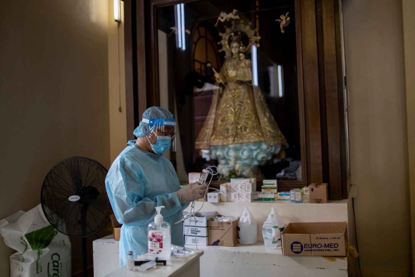 ฟิลิปปินส์เปลี่ยนโบสถ์เป็นโรงพยาบาลสนาม ยอดติดโควิดทะลุ 2 ล้านคน