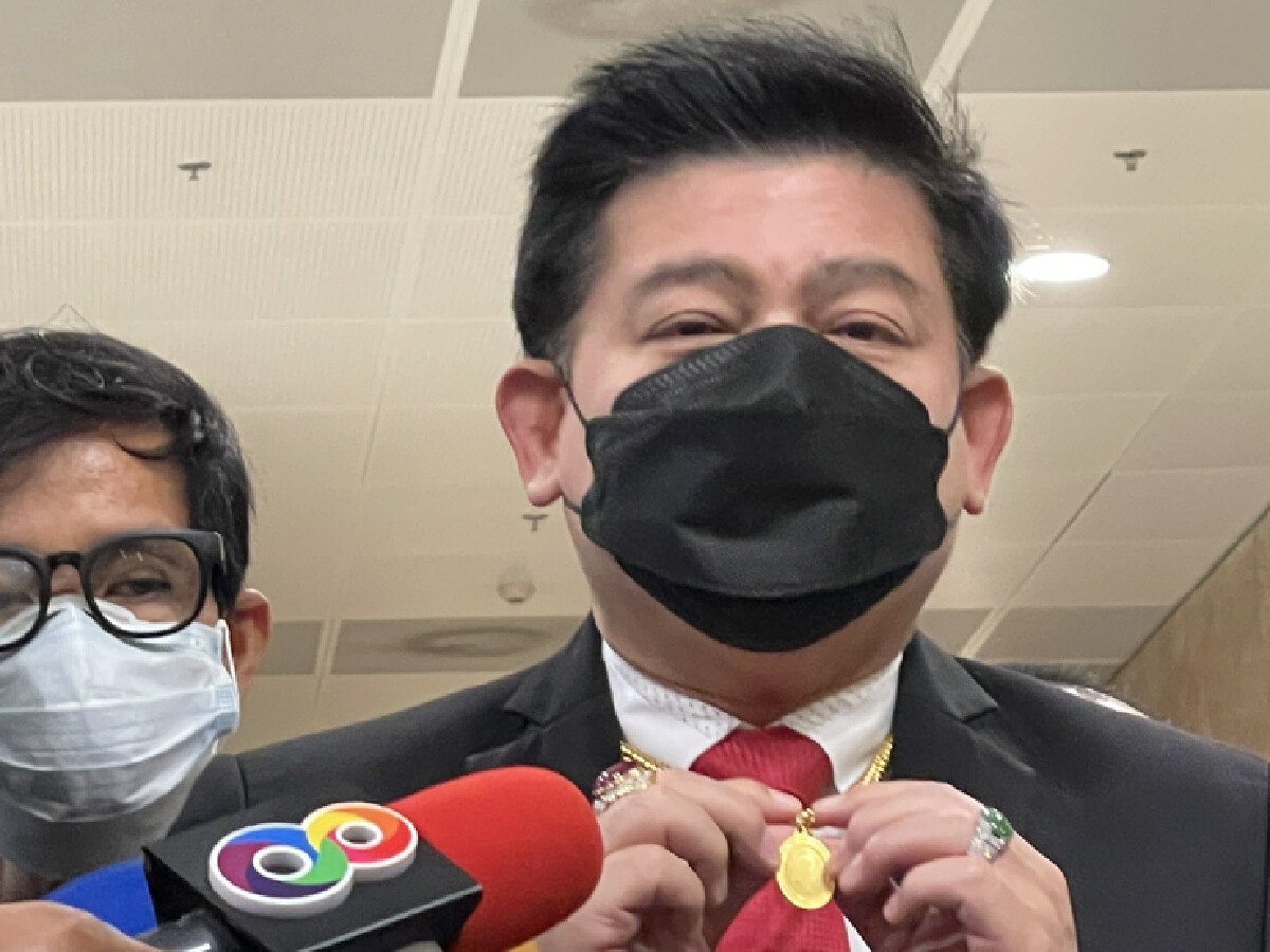 “สิระ”แขวน ”หลวงพ่อป้อม” หนุนโหวต ”บิ๊กตู่” อยู่ยาว