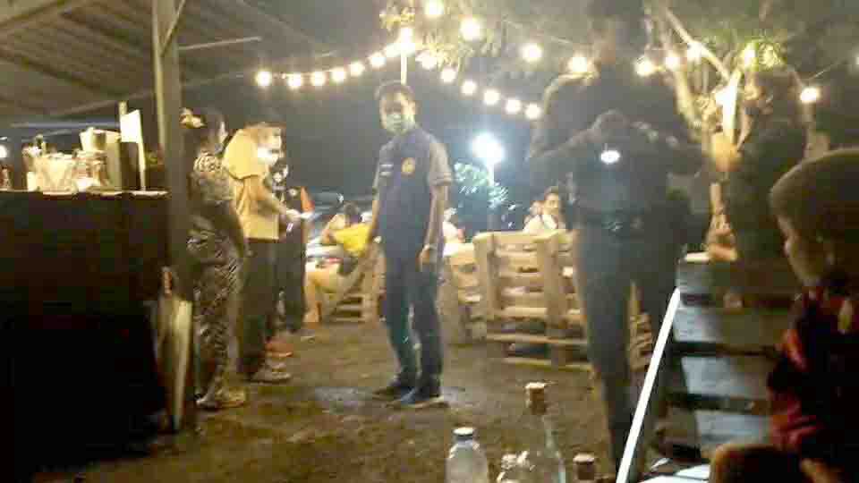 จับ“ร้านหม่าล่า”แอบขายเครื่องดื่มแอลกอฮอล์