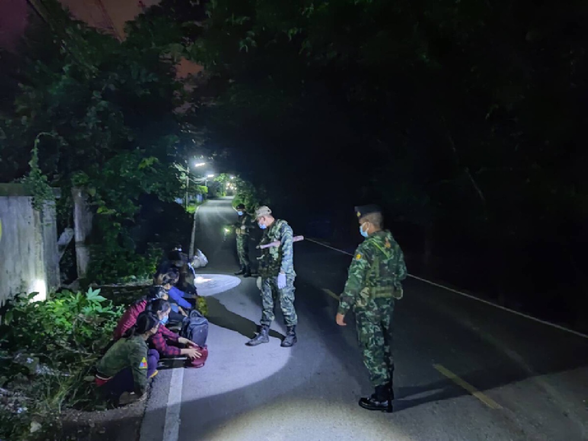 จับ12สาวเมียนมา-ลักลอบข้ามแดนหางานทำในไทย