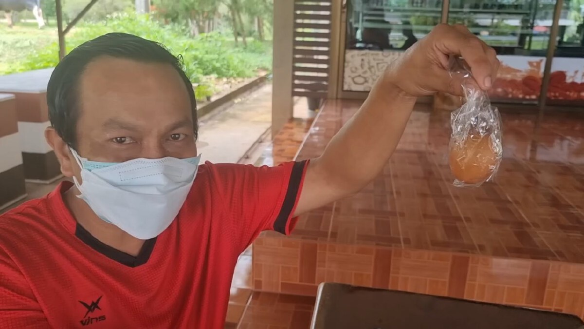แฉยับ!! ข้าวผัดวิญญาณหมูและไข่ต้ม อาหารผู้ป่วยโควิดชุมชนทุ่งตะโก