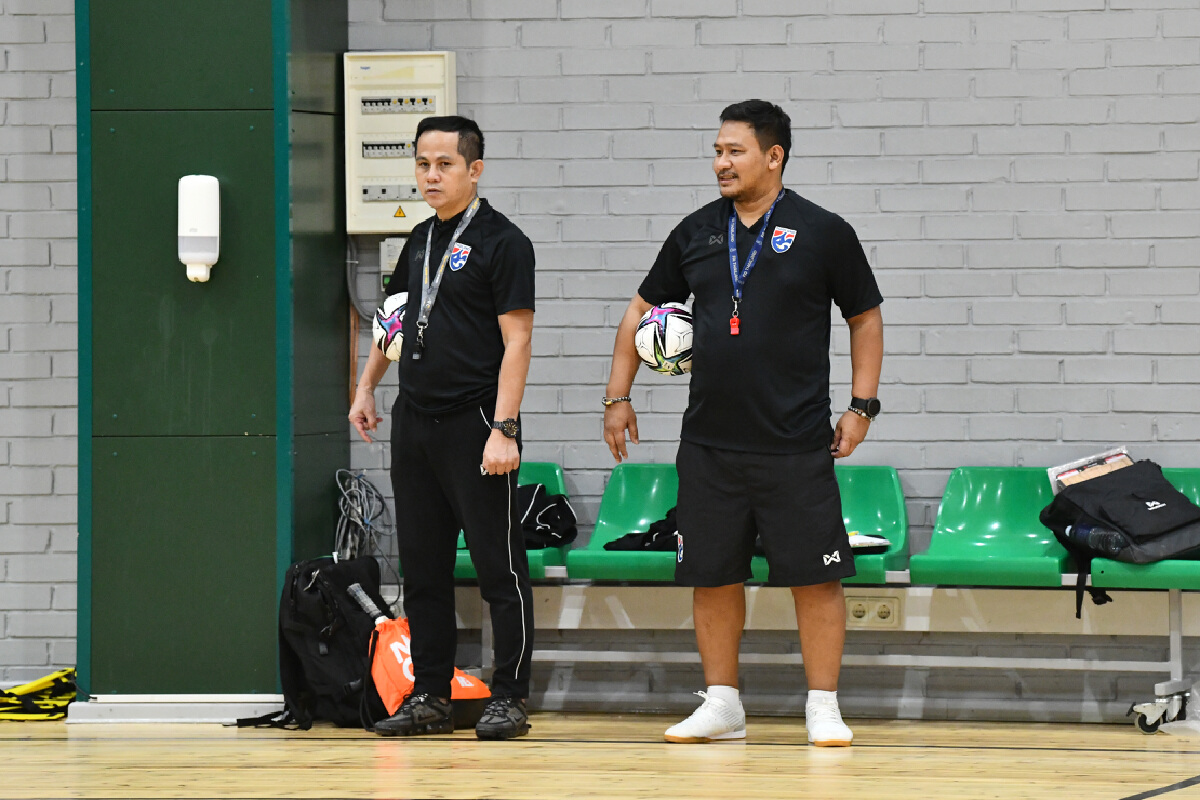 “โต๊ะเล็กช้างศึก” ลงซ้อมมื้อแรกหลังถึงลิทัวเนีย