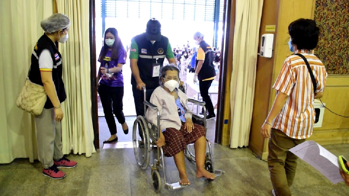 อบจ.พระนครศรีอยุธยา เดินหน้าฉีดวัคซีนให้กับคนพิการ