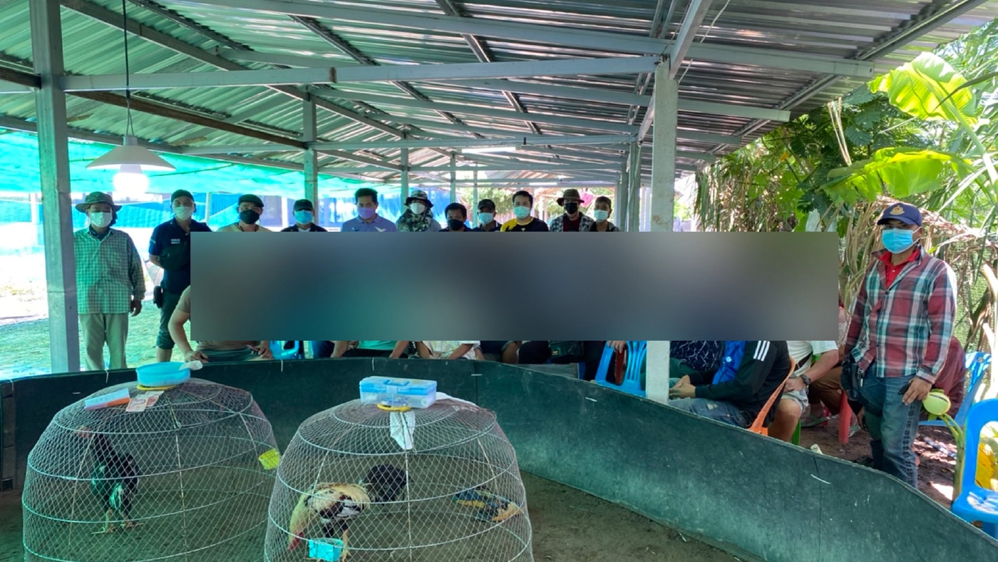 เจ้าหน้าที่ชุดยุทธการ 238 พิทักษ์นครลำดวนทลายบ่อนไก่รอยต่อ 3 อำเภอ