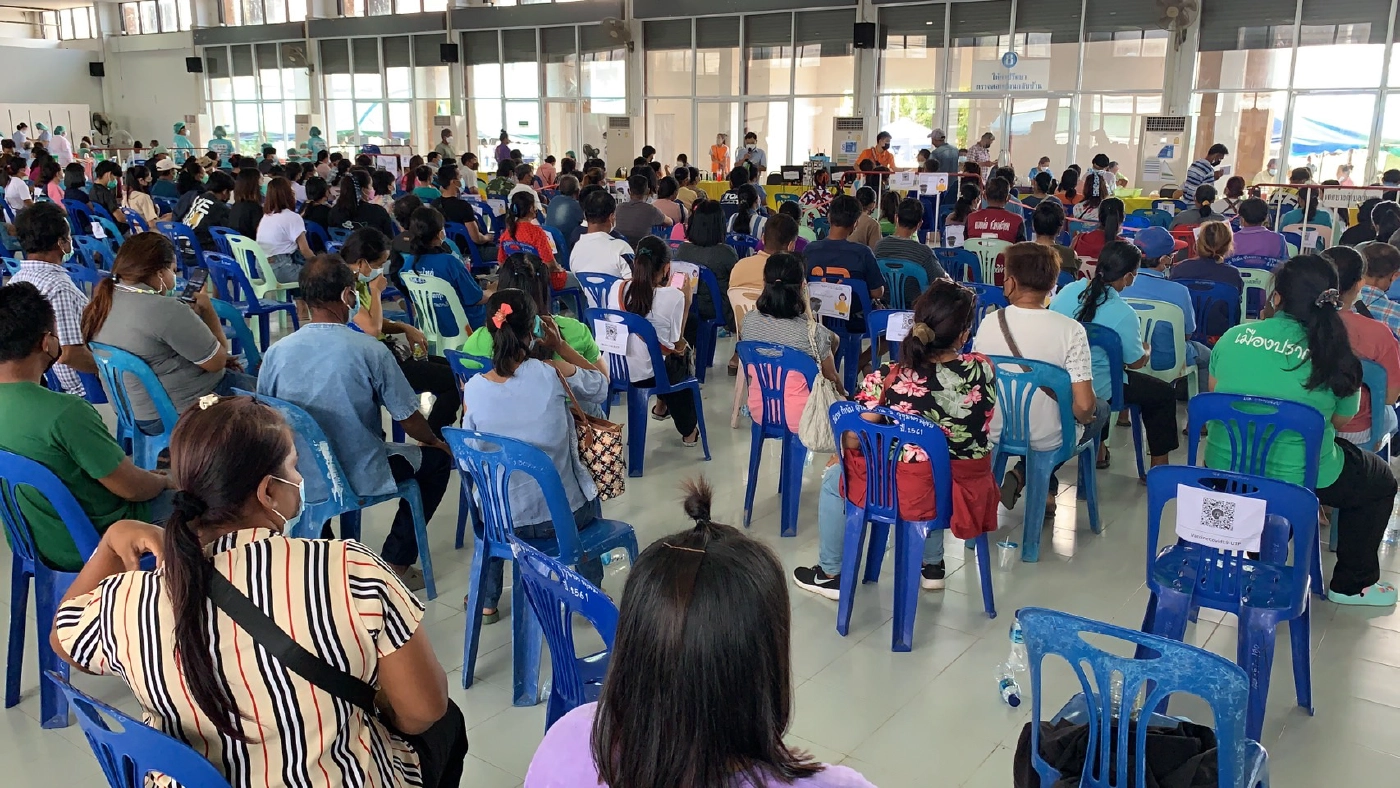 ศรีสะเกษ เปิดฉีดวัคซีน อยากฉีดต้องได้ฉีด แต่วัยรุ่นกลัวเข็ม