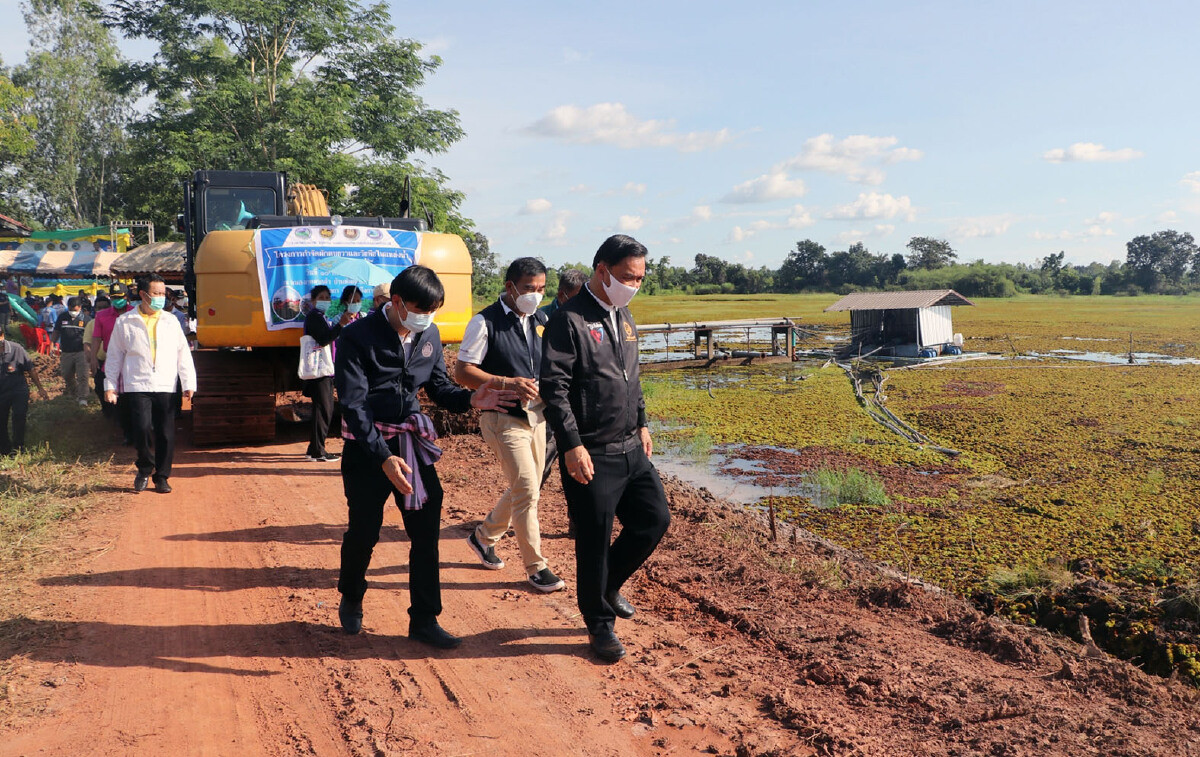 มท.2 สั่งเร่งกำจัดผักตบชวาป้องกันน้ำเน่าเสีย ใช้ผลิตน้ำประปาชุมชน