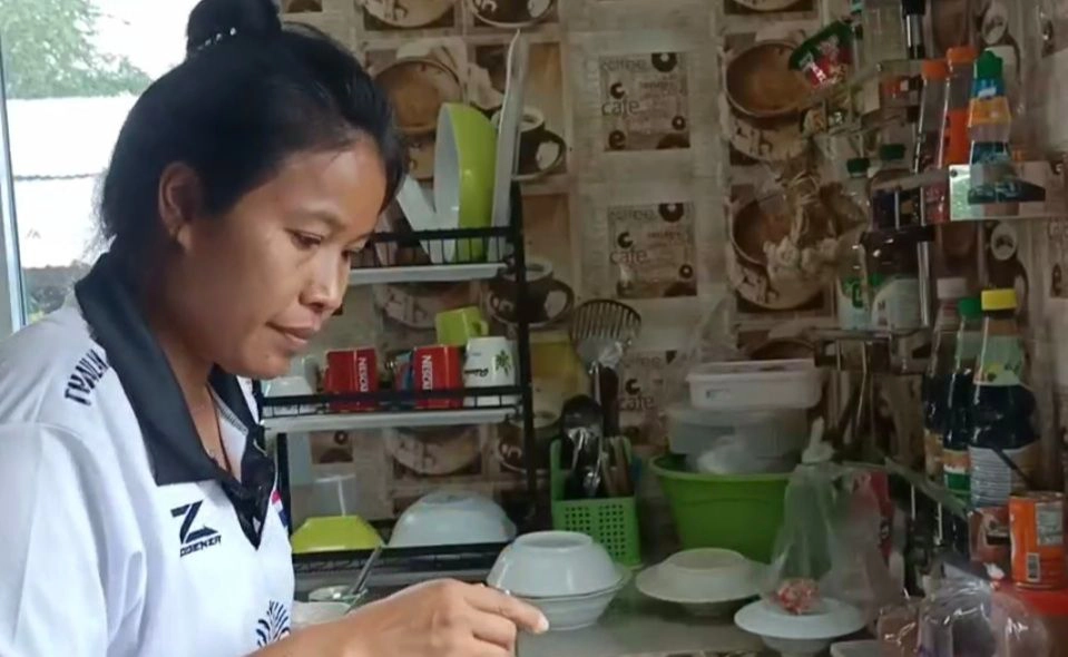 เตือนภัย ไข่ไก่ปลอมระบาด ตอกออกมาเป็นของเหลวคล้ายแป้ง