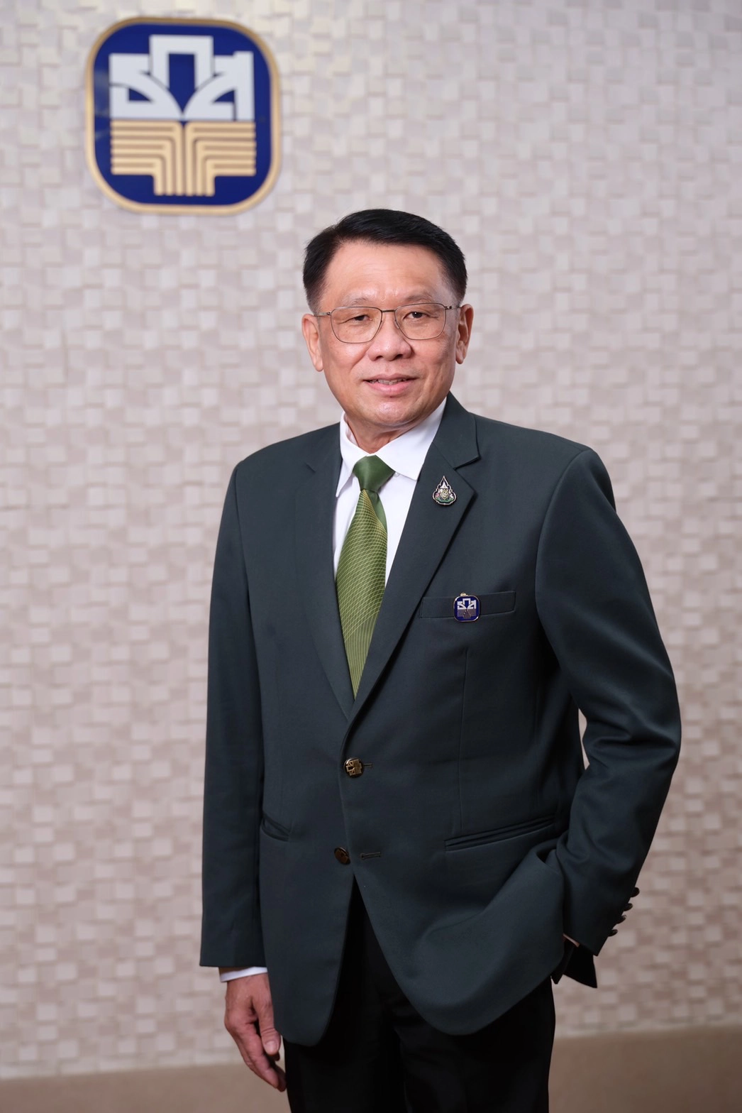 ธนารัตน์ งามวลัยรัตน์ ผู้จัดการธนาคารเพื่อการเกษตรและสหกรณ์การเกษตร (ธ.ก.ส.)