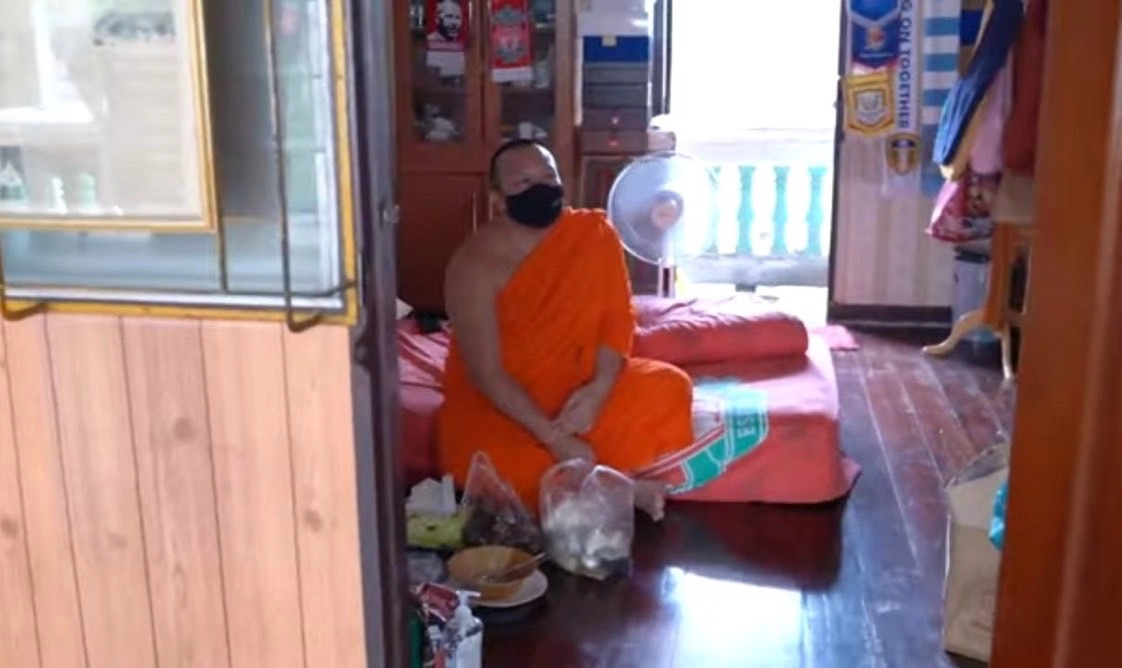 ร่วมค้นกุฎิ พระมหาสมปอง ตาลปุตฺโตอีกด้านของพระนักเทศน์