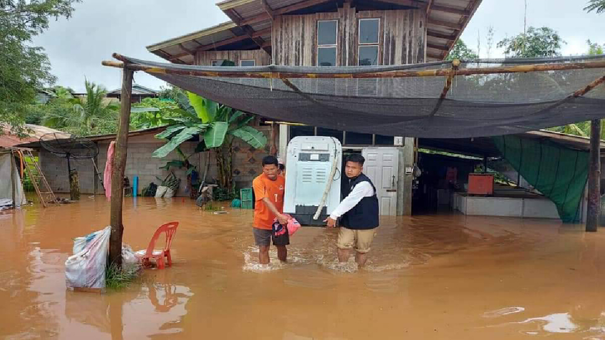 ด่านซ้ายระทมหนักน้ำป่าทะลักท่วม 5 ตำบล 2 เทศบาล