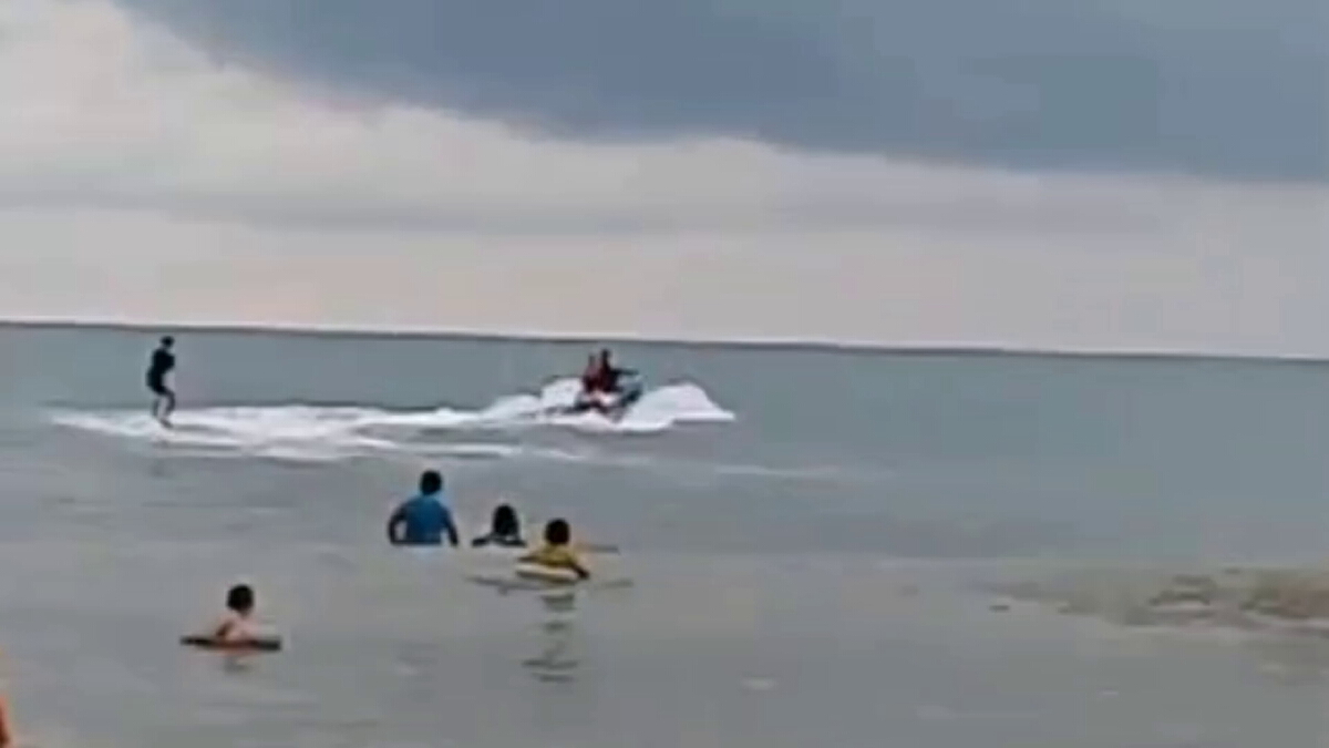เอาผิดนทท.เล่นเจ็ตสกีในเขตอุทยานฯ หาดเจ้าไหม