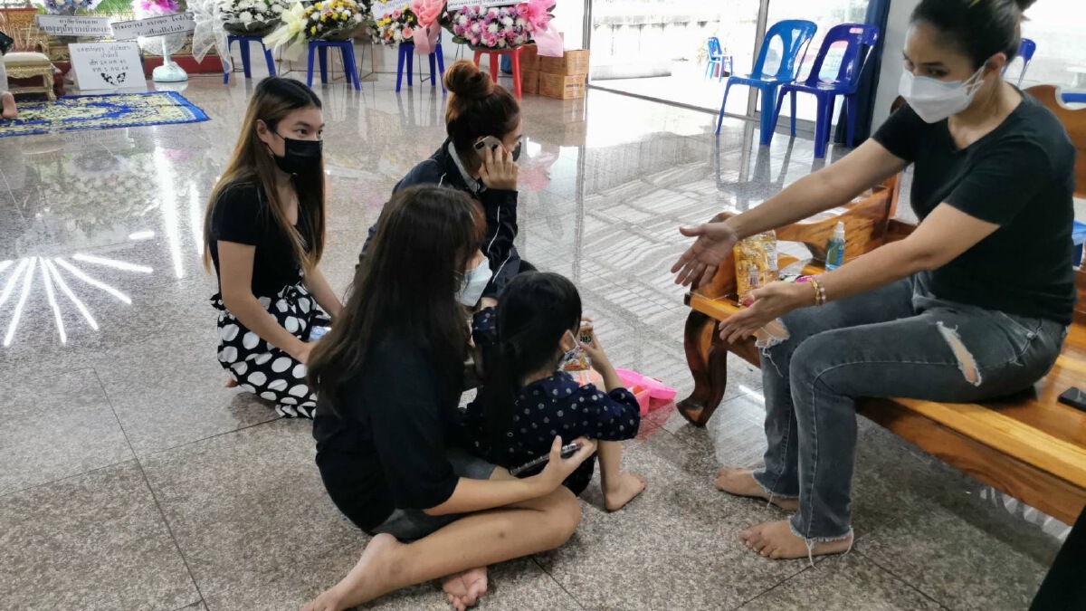 แม่ร้องสื่อขอความเป็นธรรม ลูกสาววัย 19 ปี ฉีดวัคซีนเสียชีวิต
