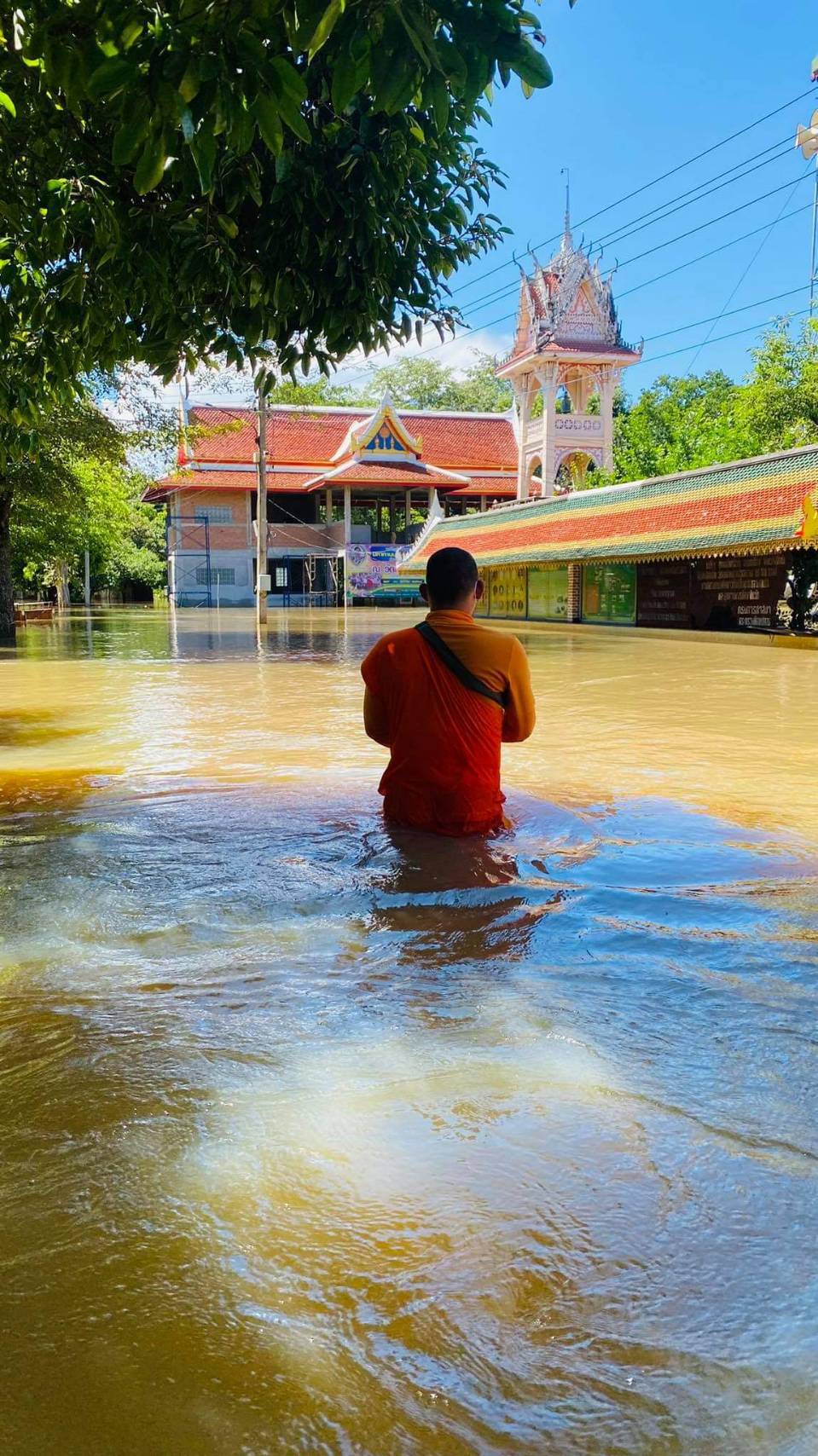 น้ำท่วมสุโขทัยอ่วม"วัด-สถานศึกษา"จมบาดาล