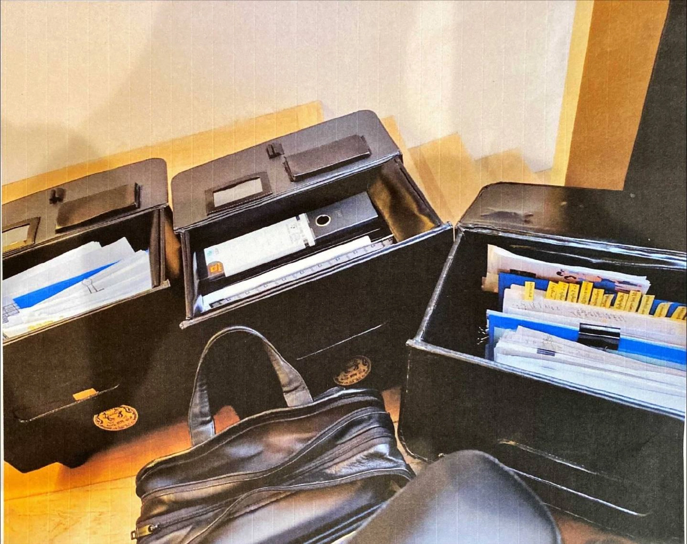 ศูนย์ปฏิบัติการนายกฯ โชว์ภาพกระเป๋าปริศนา 