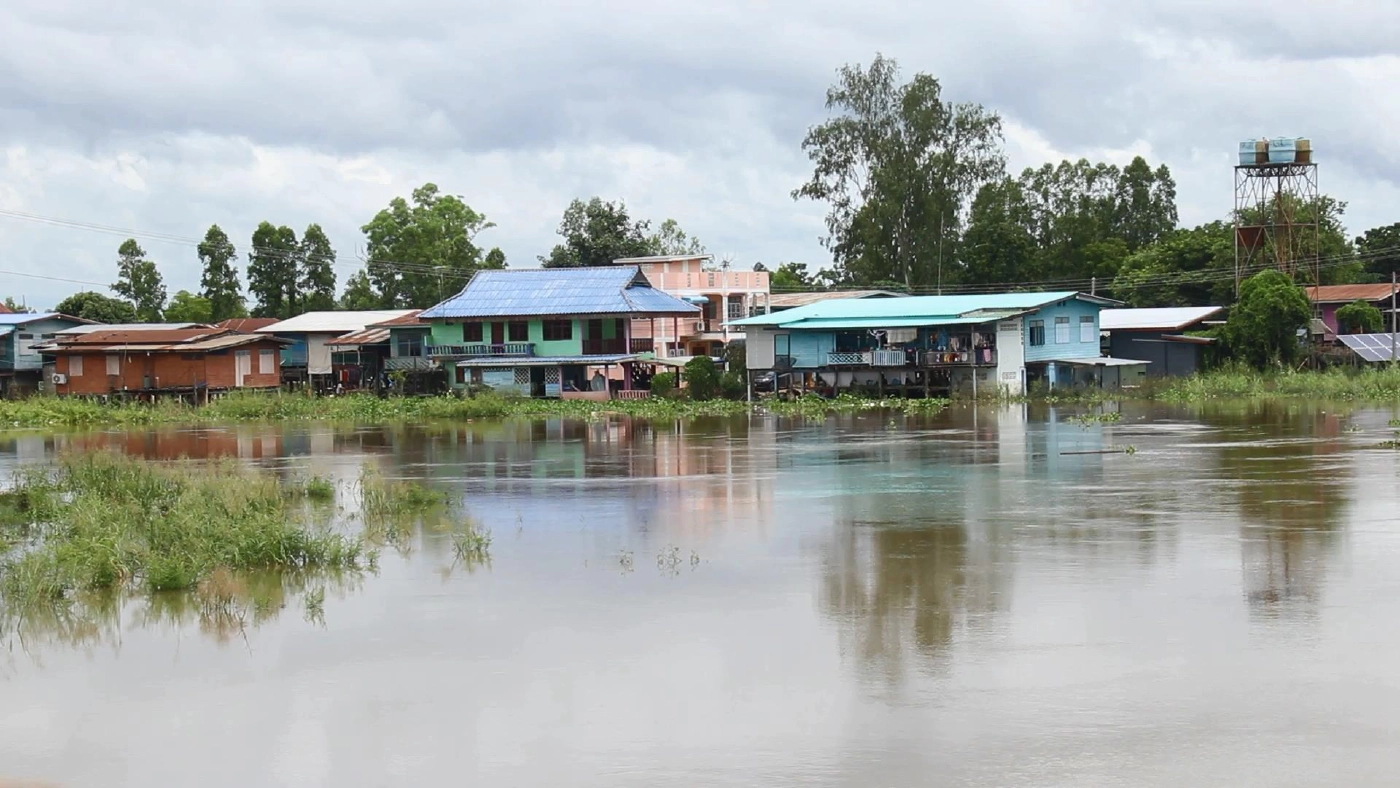 แม่น้ำยมท่วมเพิ่ม-ชาวบ้านเตรียมรับน้ำจากตอนบน