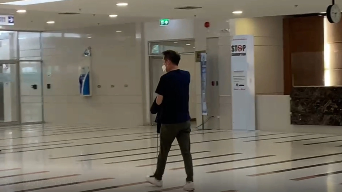 “ณวัฒน์” ดอดไปกระทรวงต่างประเทศ ปฏิเสธให้สัมภาษณ์สื่อ "อ้างจะไปลี้ภัย"