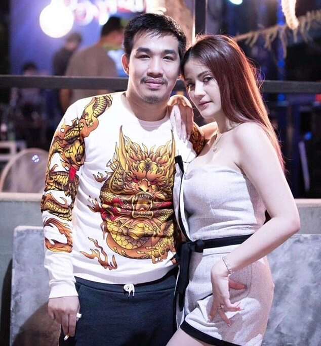 "เสี่ยโป้-เมีย" ขอสู้คดีฟอกเงินพนันออนไลน์ ศาลนัดตรวจหลักฐาน 11 ต.ค.นี้