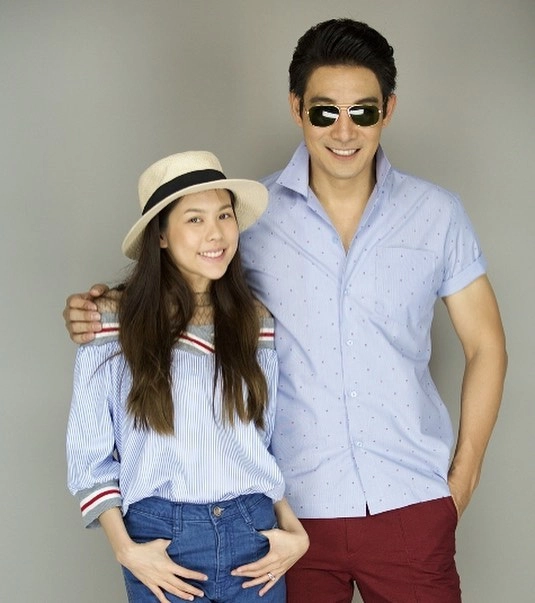 “โอ๊ต วรวุฒิ” ควงเมียเด็ก “จีน่า” เปิดใจหลังโดนวิจารณ์ยับเป็นสามีหรือพ่อ