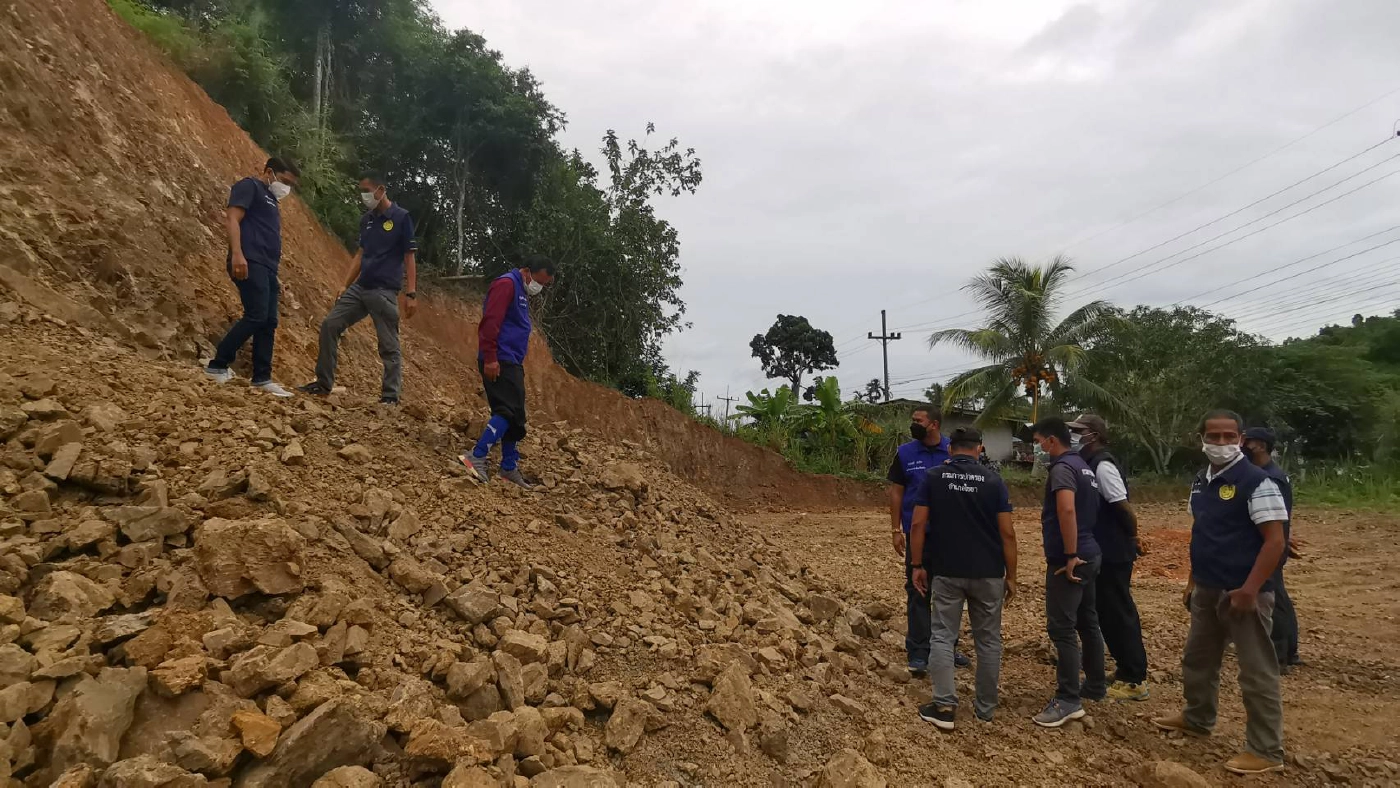 สอบสืบจับนายทุนลักลอบขุดดินป่าสงวนสุราษฎร์ฯ