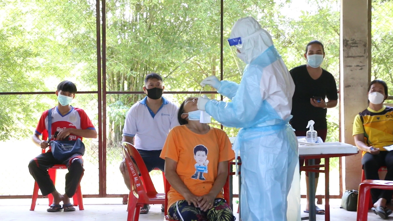 เร่งตรวจหาเชื้อคลัสเตอร์รพ.มุกดาหารหลังมีผู้ป่วย 22 ราย