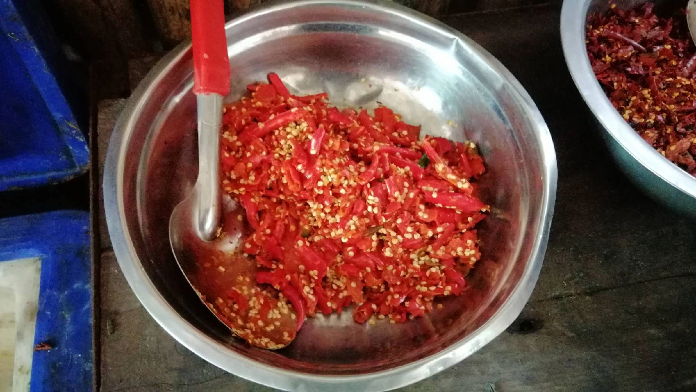 เปิดใจแม่ค้าส้มตำพริก 1,000 เม็ดท้าให้ลอง