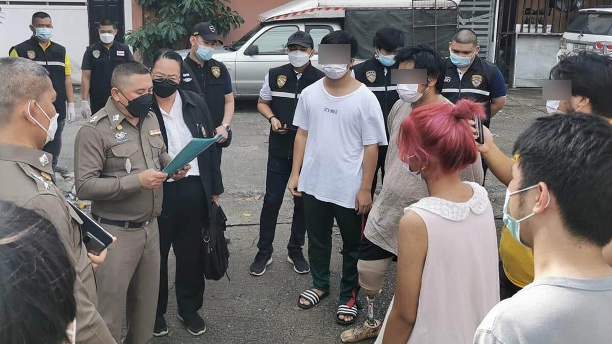 ปอท. ยื่นศาลฝากขังเเอดมินกลุ่มเเนวร่วมธรรมศาสตร์พร้อมค้านประกัน