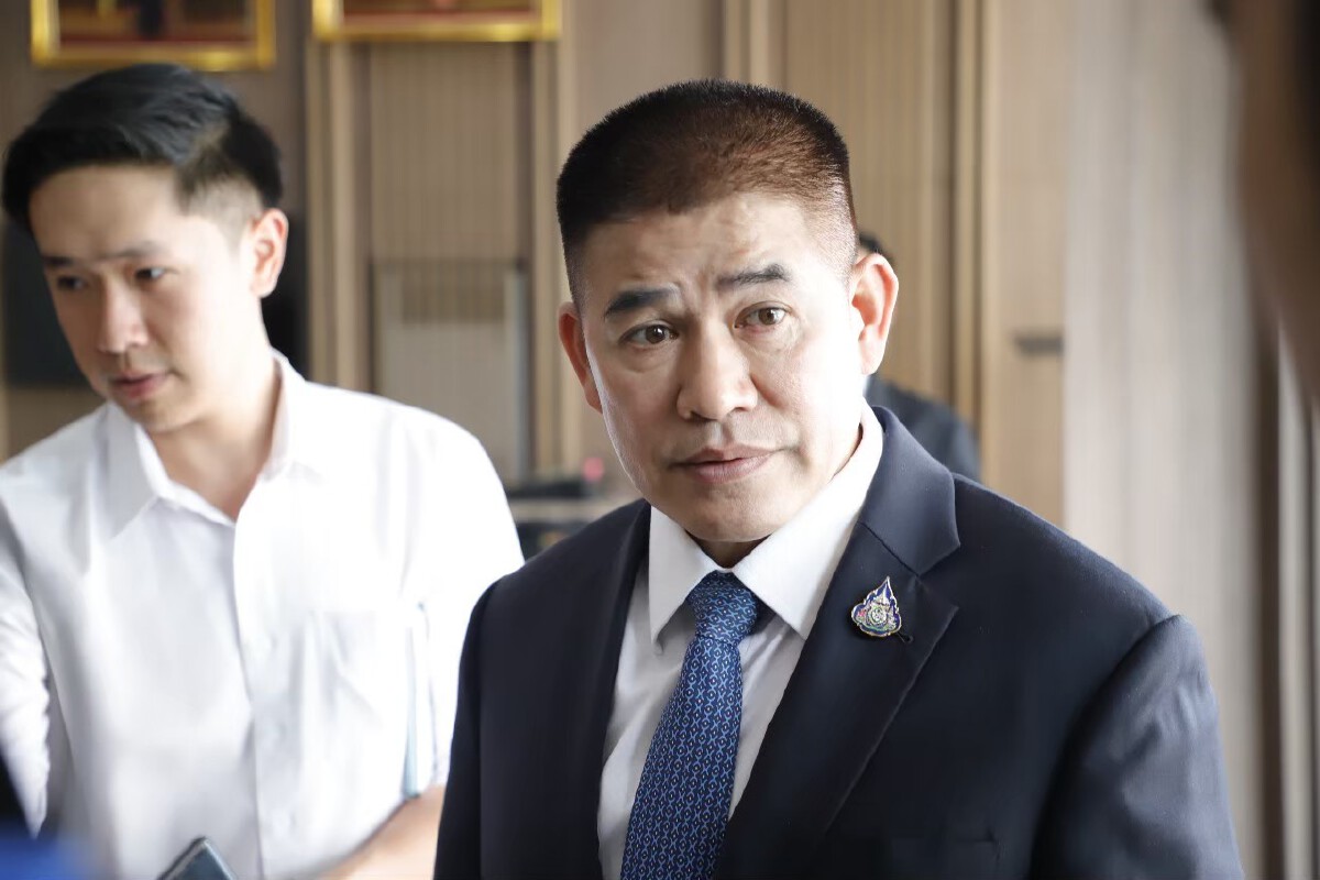 ร.อ.ธรรมนัส พรหมเผ่า ส.ส.พะเยา เลขาธิการพรรคพลังประชารัฐ