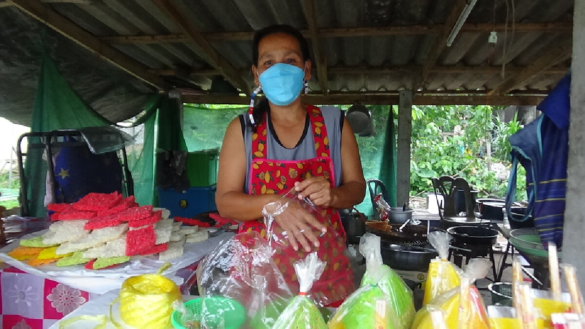 ถนนสารทเดือนสิบเมืองตรังยอดขายลดฮวบ