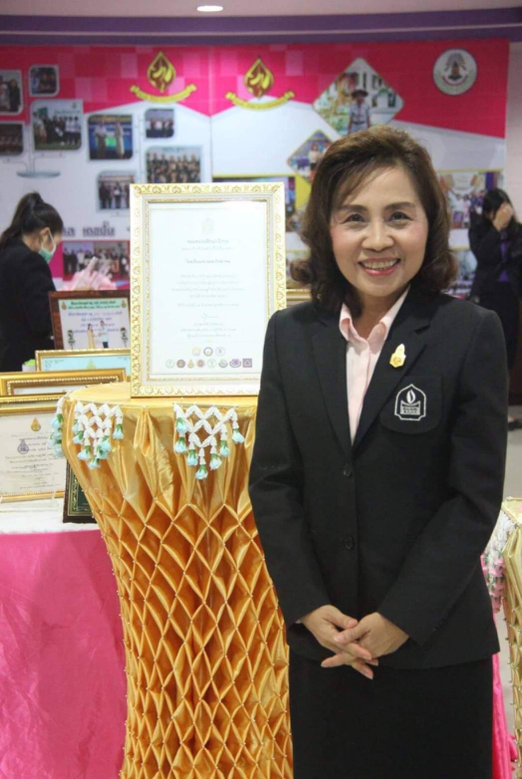 ทีมงานลูกม่วงขาว รร.นครสวรรค์ กวาด 6 รางวัลวิทยาศาสตร์